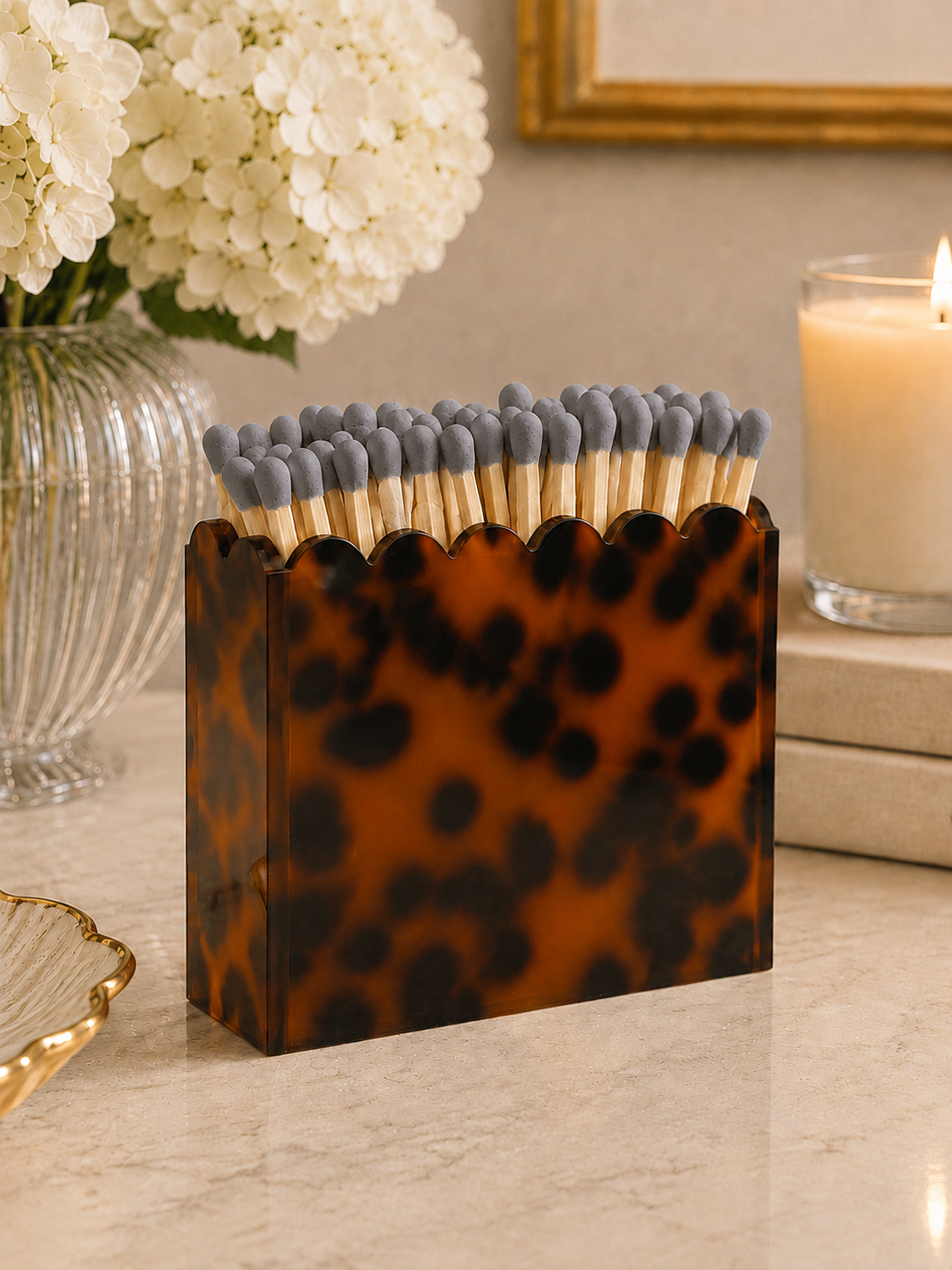Tortoiseshell Scalloped Acrylic Match Holder with 3-Inch Matches
