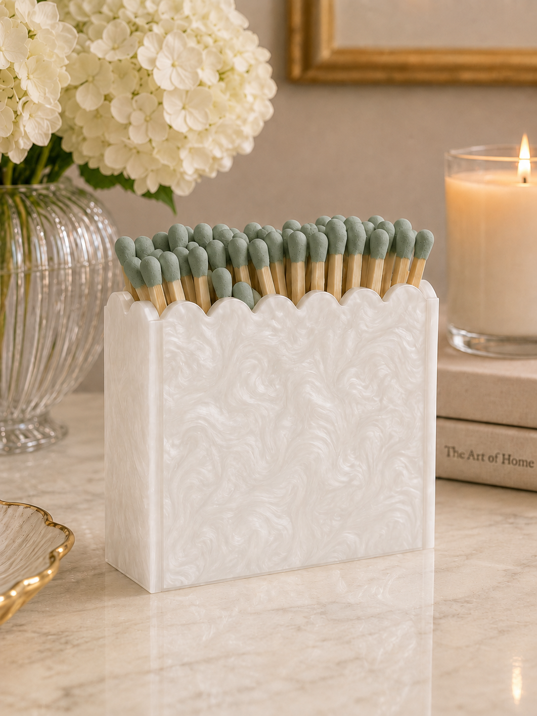 White Pearl Scalloped Acrylic Match Holder with 3-Inch Matches